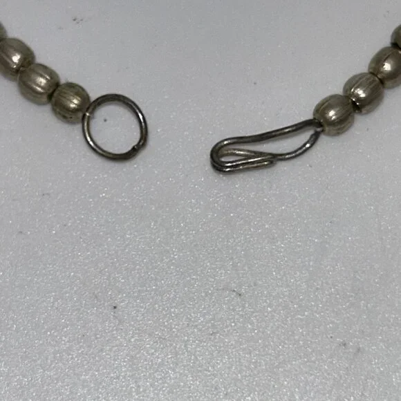 Vintage Coral Color Beaded Necklace With Ornate Metal Accents & Hook Clasp - Picture 9 of 11